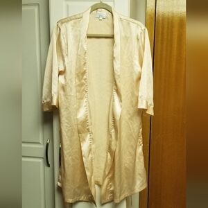 🌻👙Sandy Waters silky like robe